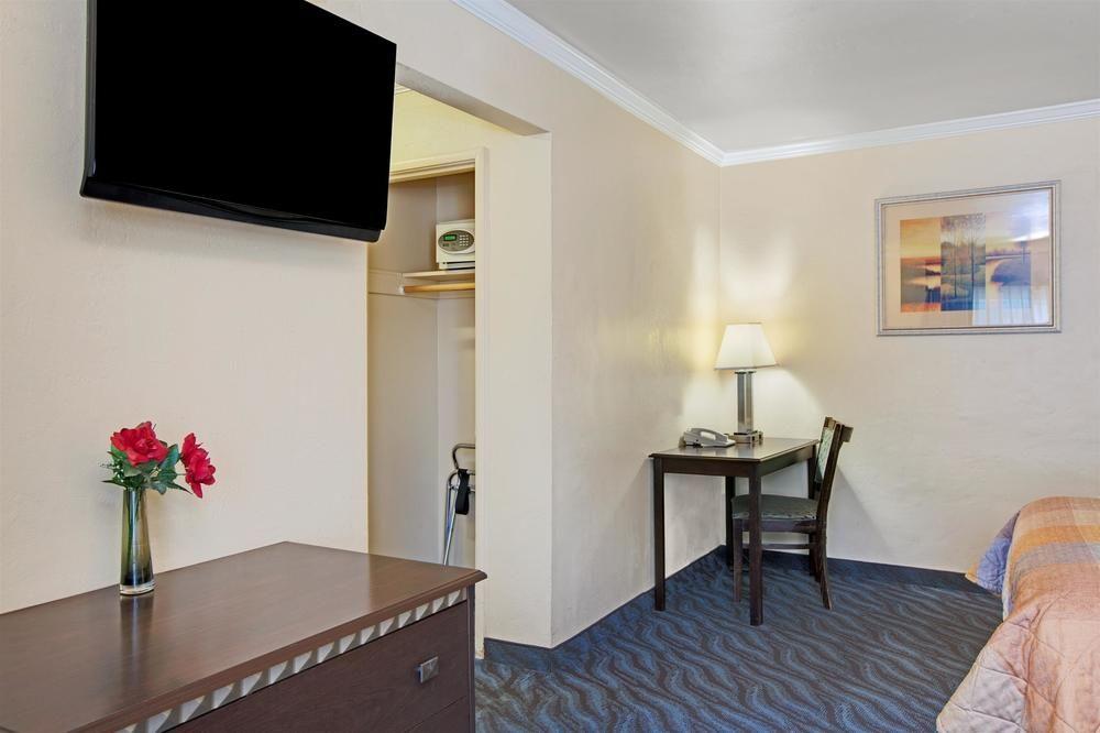 Motel Super 8 By Wyndham Berkeley Zewnętrze zdjęcie